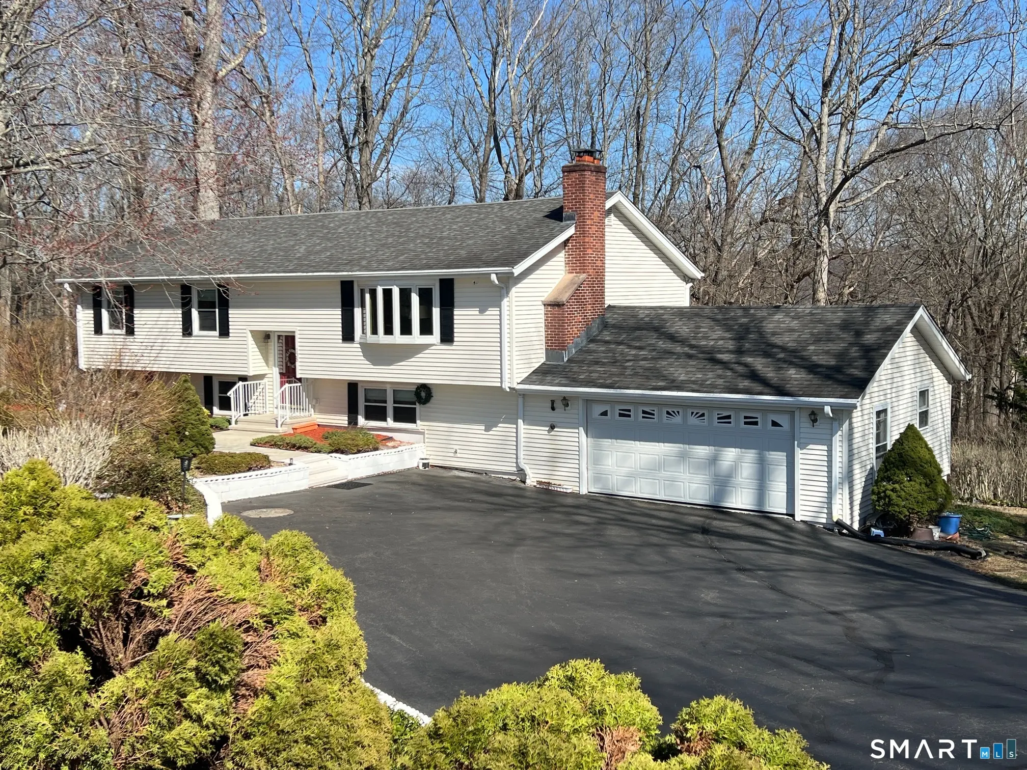 135 Parsonage Hill Road, North Branford