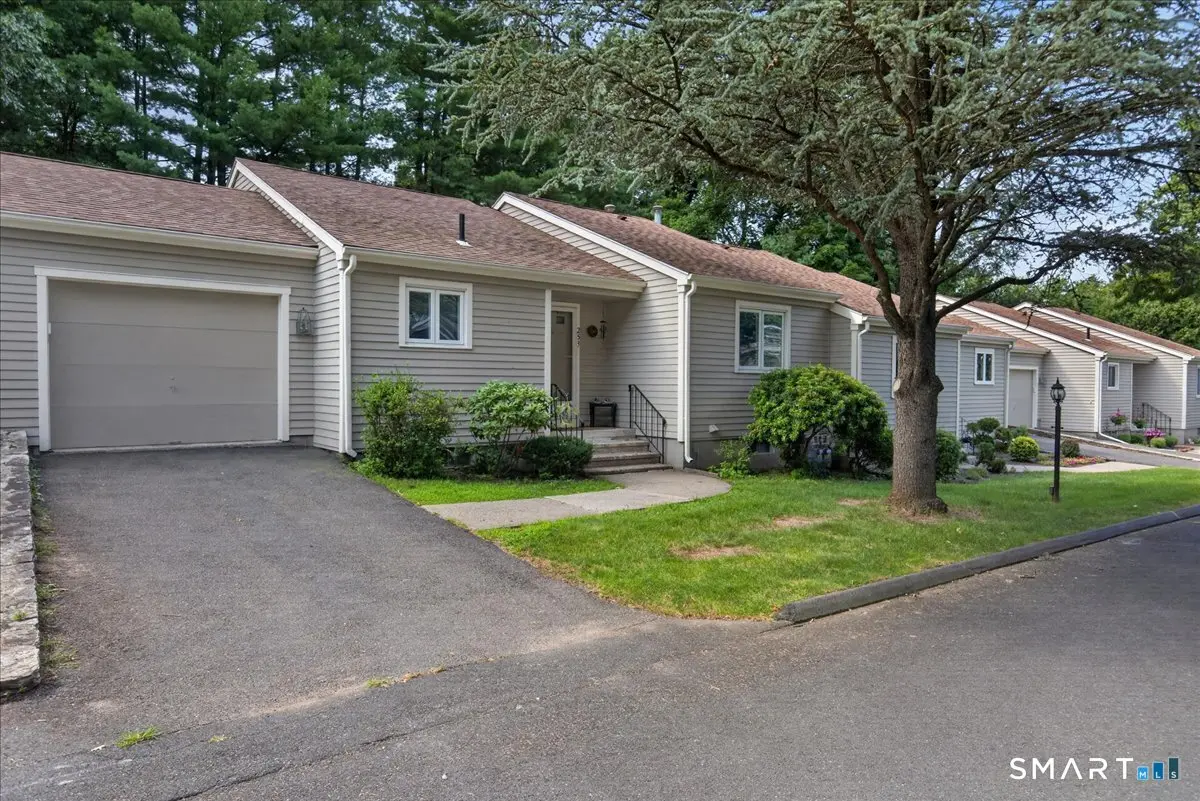 253 Carriage Drive 253, Southington