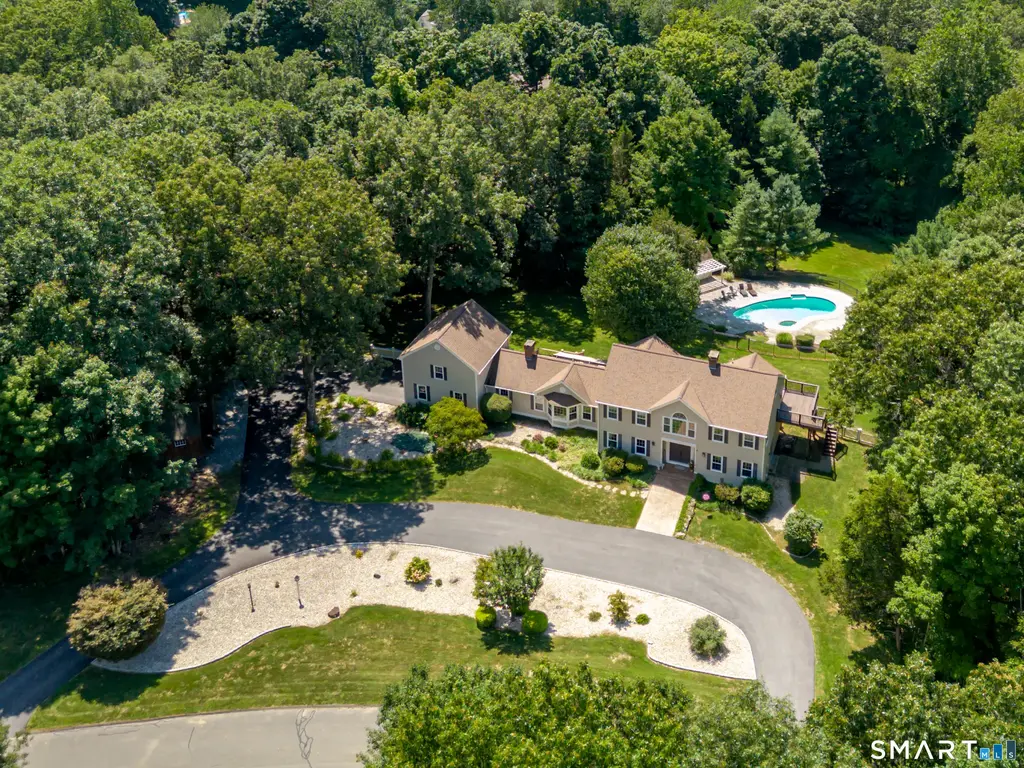 31 Cedar Grove Road, Southbury