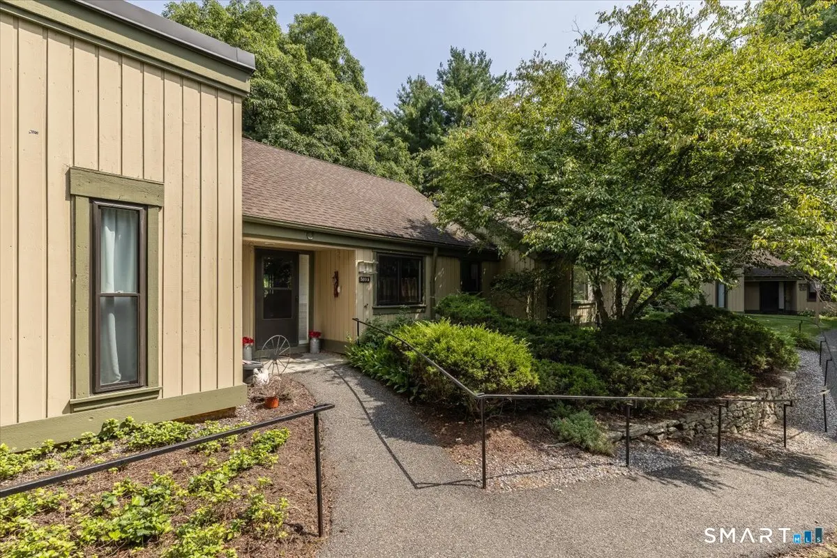 509 Heritage Village A, Southbury
