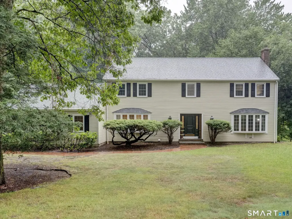 49 Beverly Drive, Avon