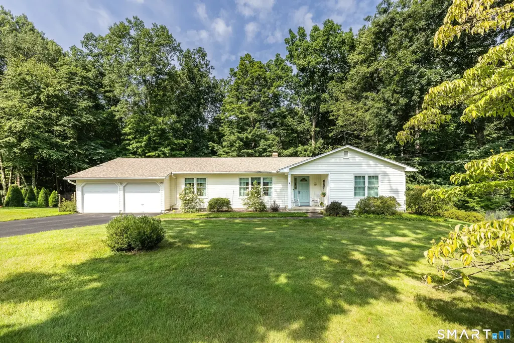 170 Charter Oak Road, Southbury
