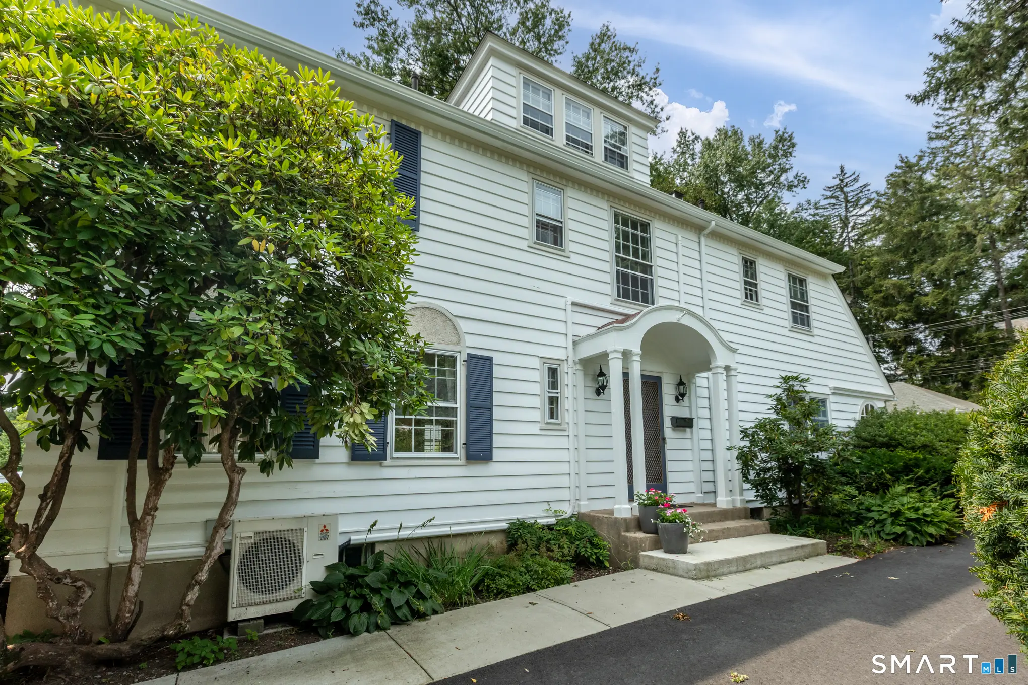 25 Walbridge Road, West Hartford