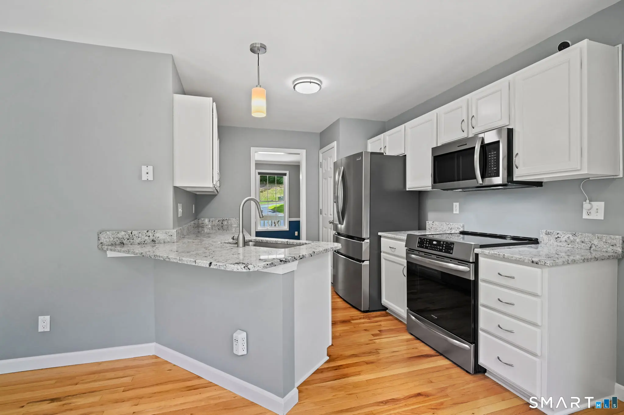14 Tree Top Lane, East Windsor