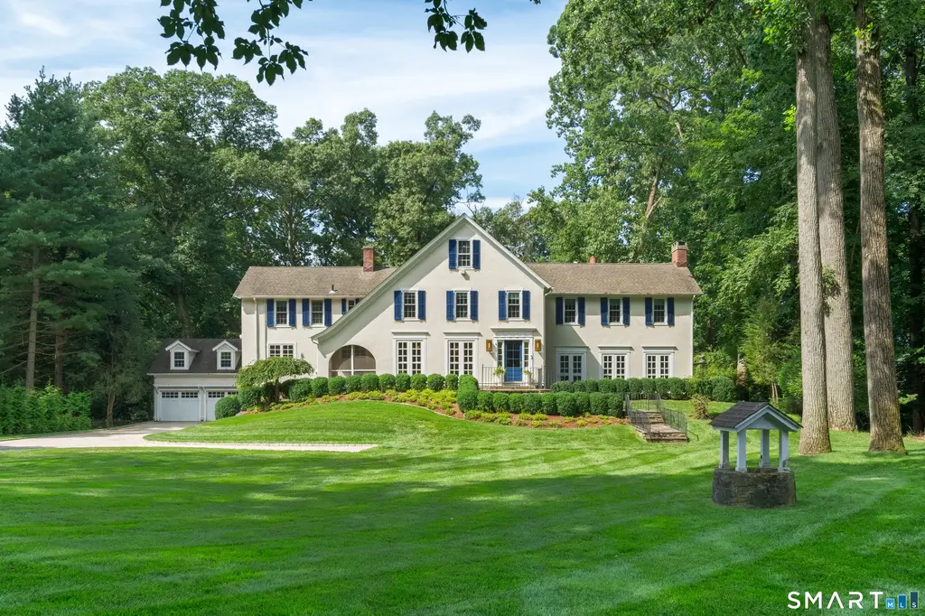 1123 Round Hill Road, Fairfield