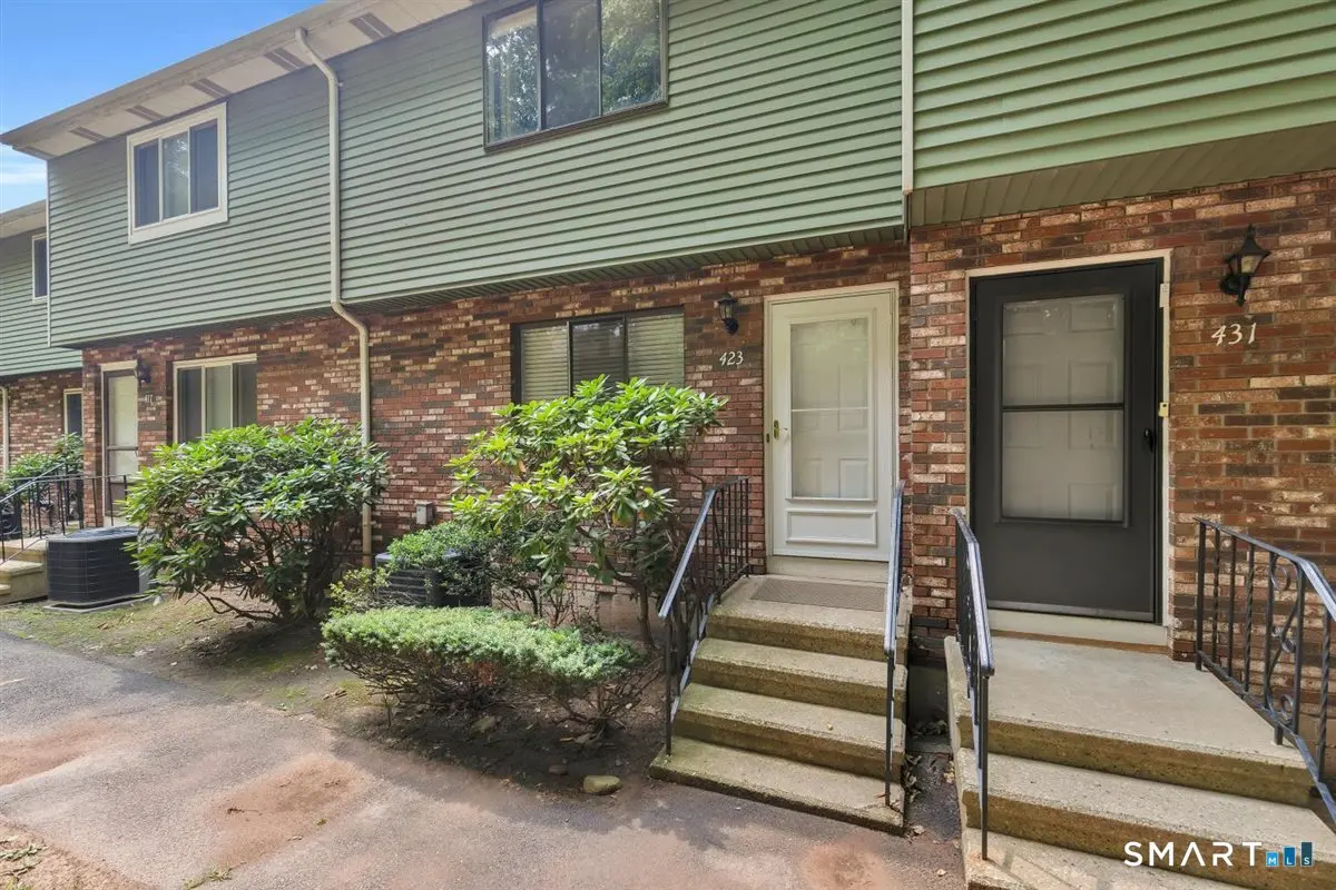 423 Churchill Drive 423, Newington