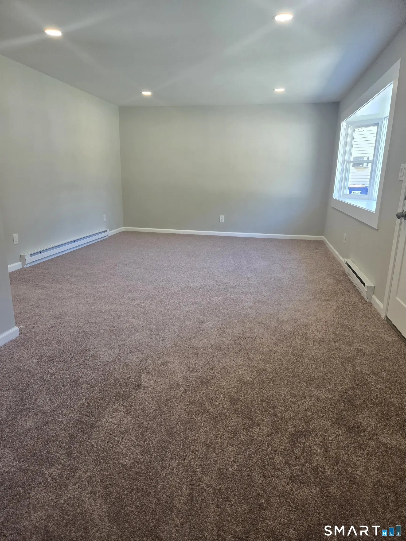 7 Carol Court, Groton