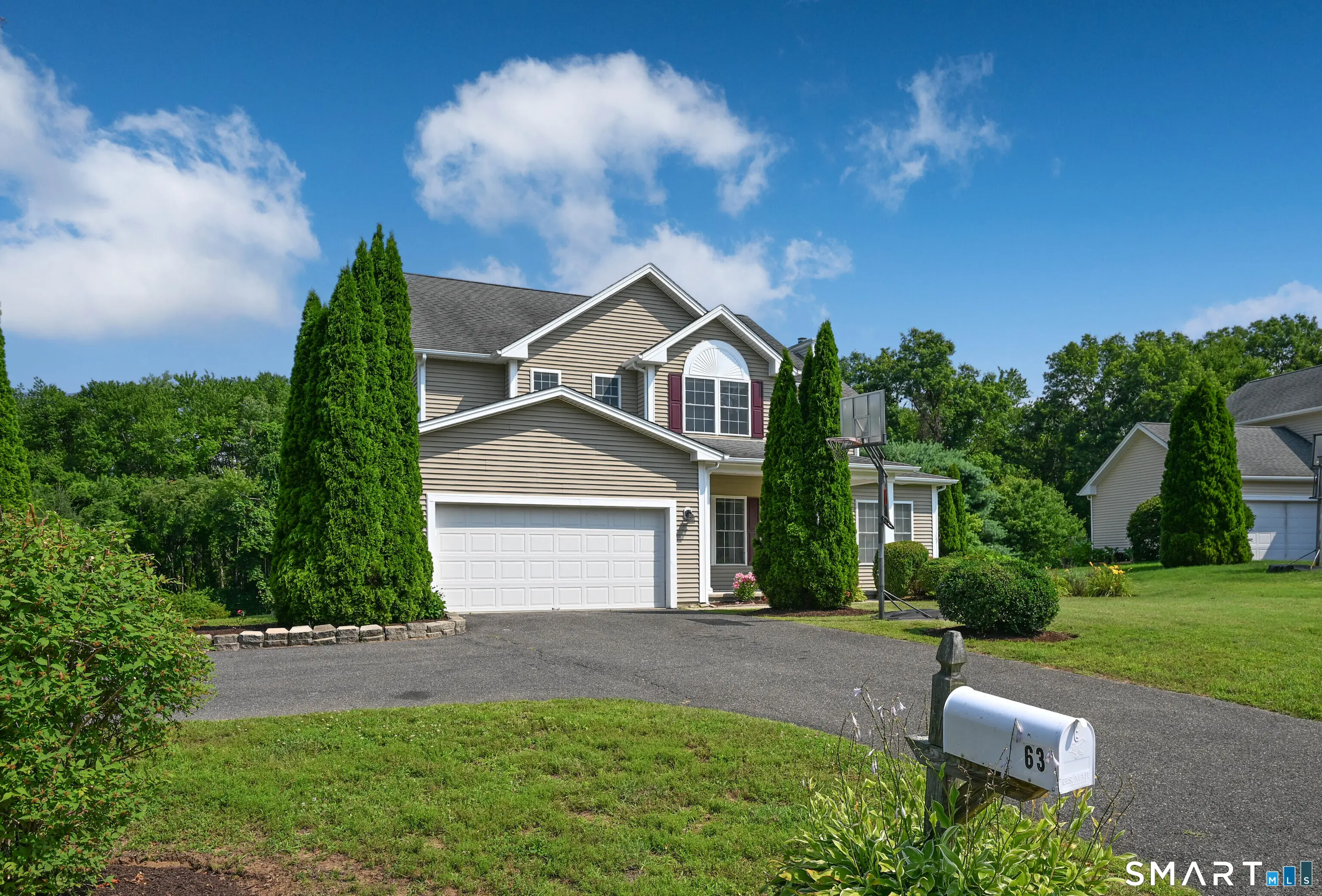 63 Meadow Brook Road, Brookfield