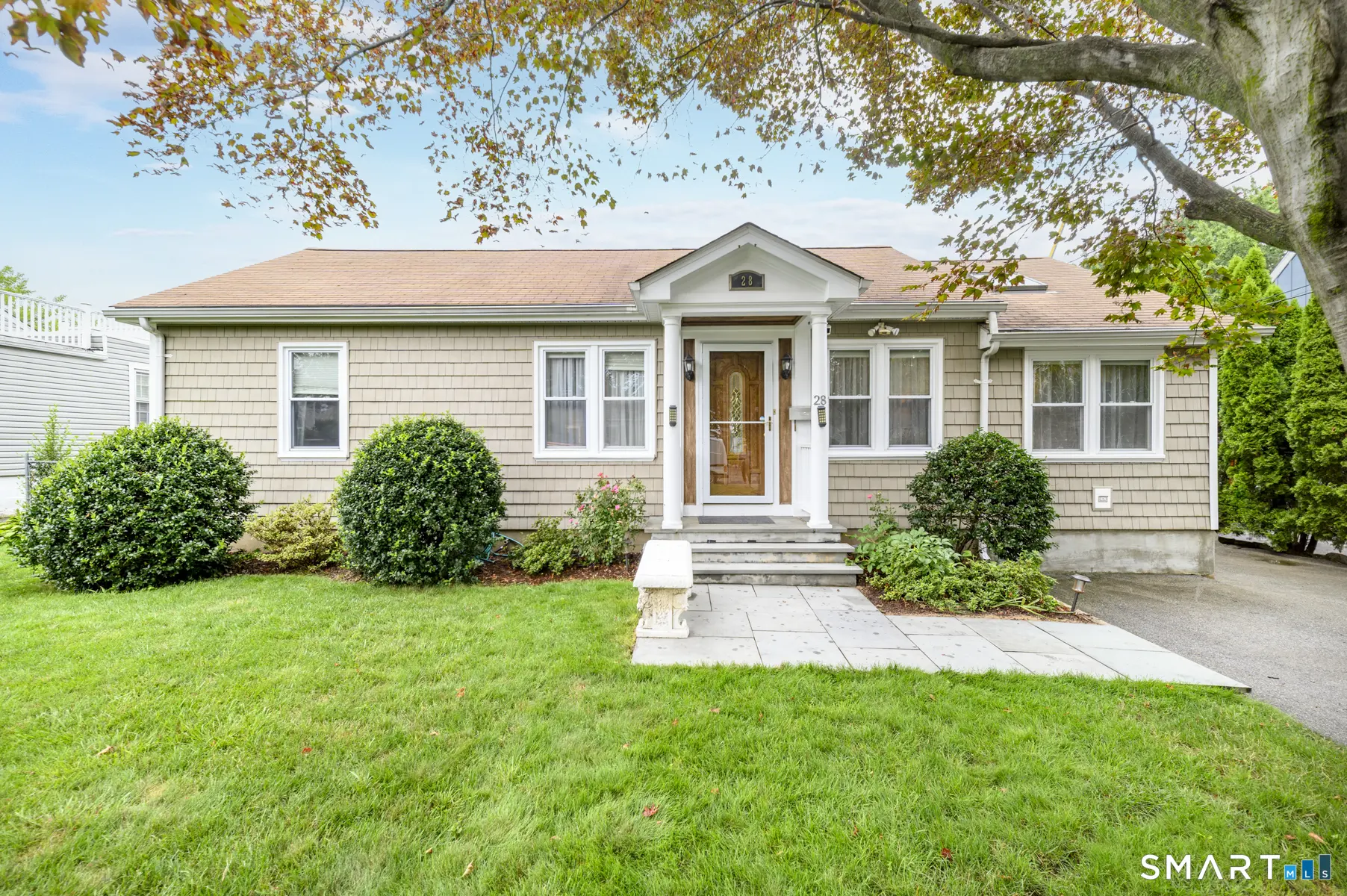 28 Sutton Drive West, Stamford