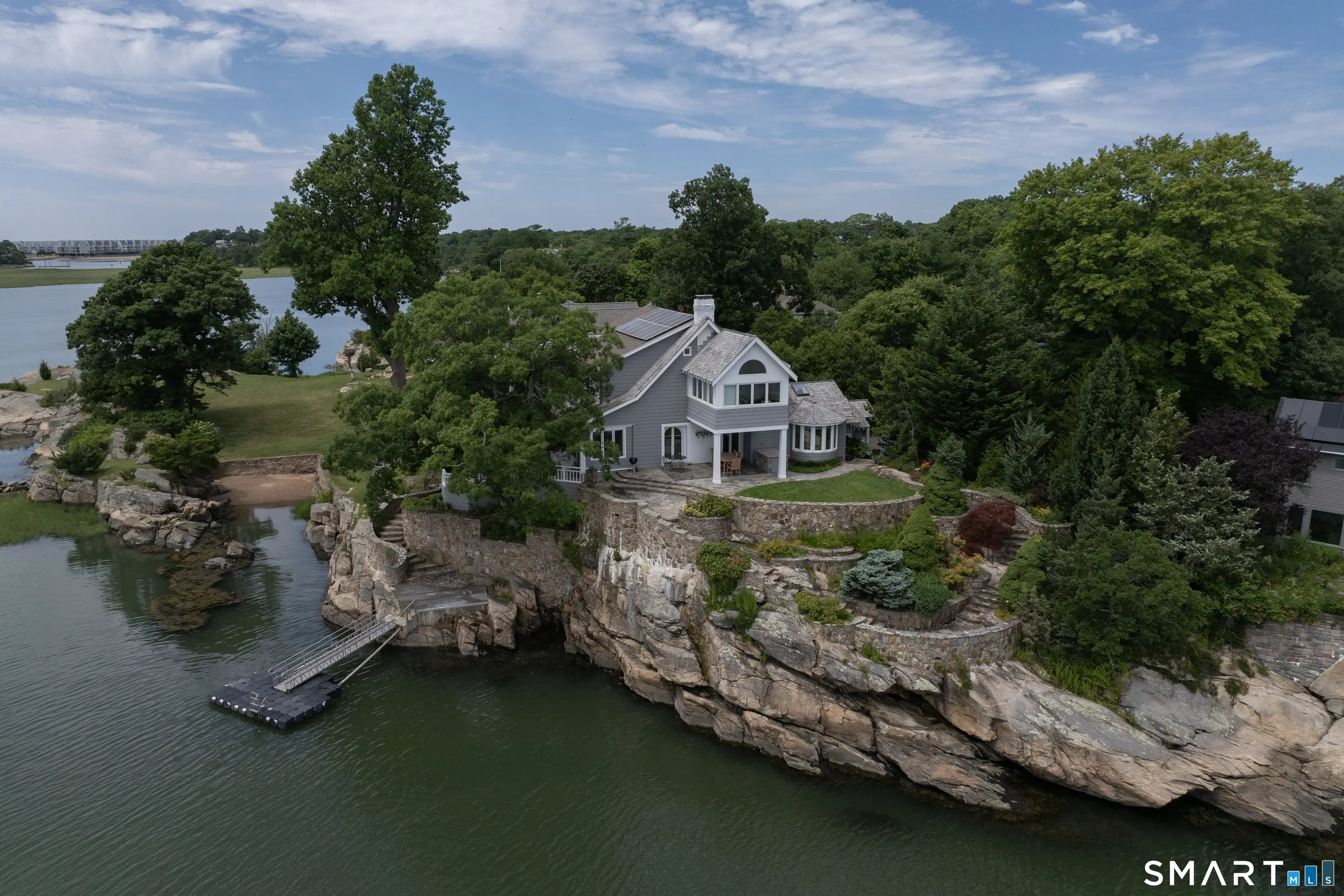 18 Rockland Park, Branford