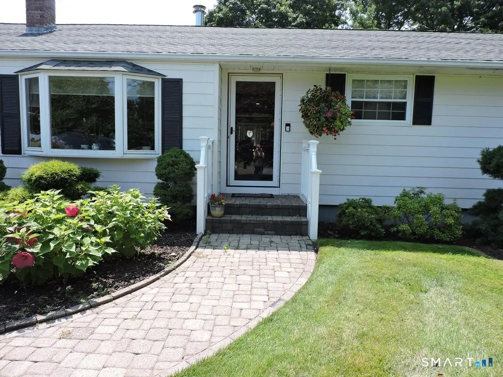 52 Pine Knob Drive, South Windsor