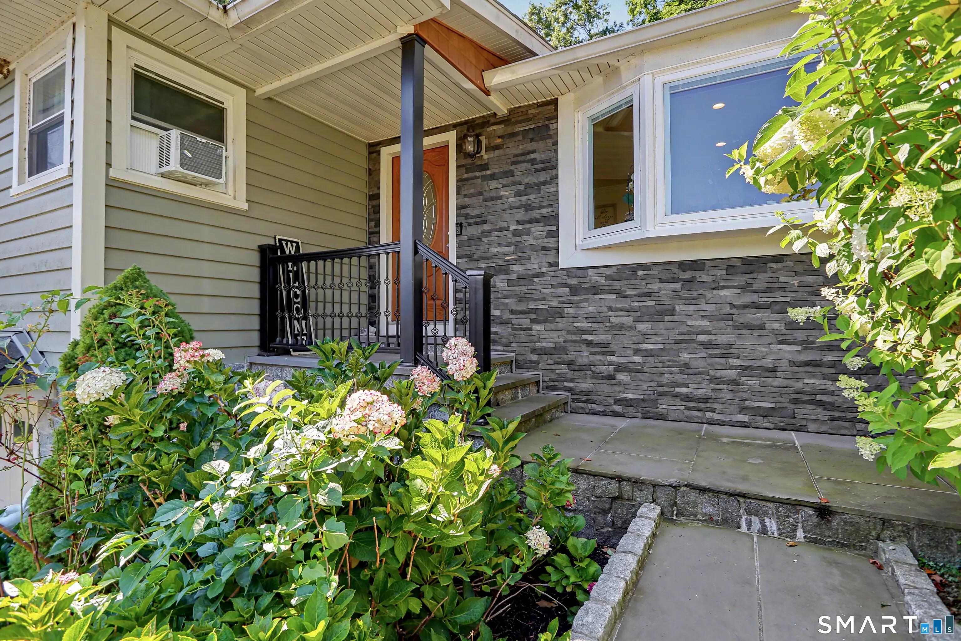 150 Suzanne Circle, Trumbull