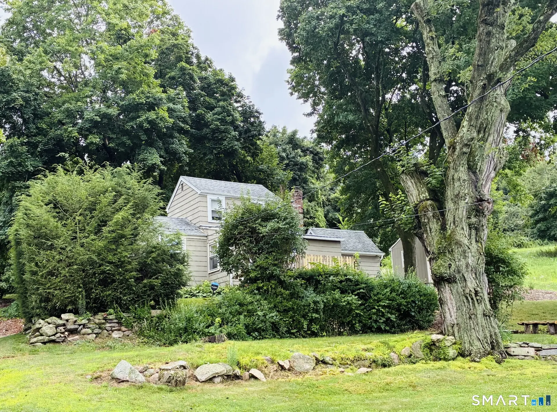 136 Chestnut Hill Road, Glastonbury