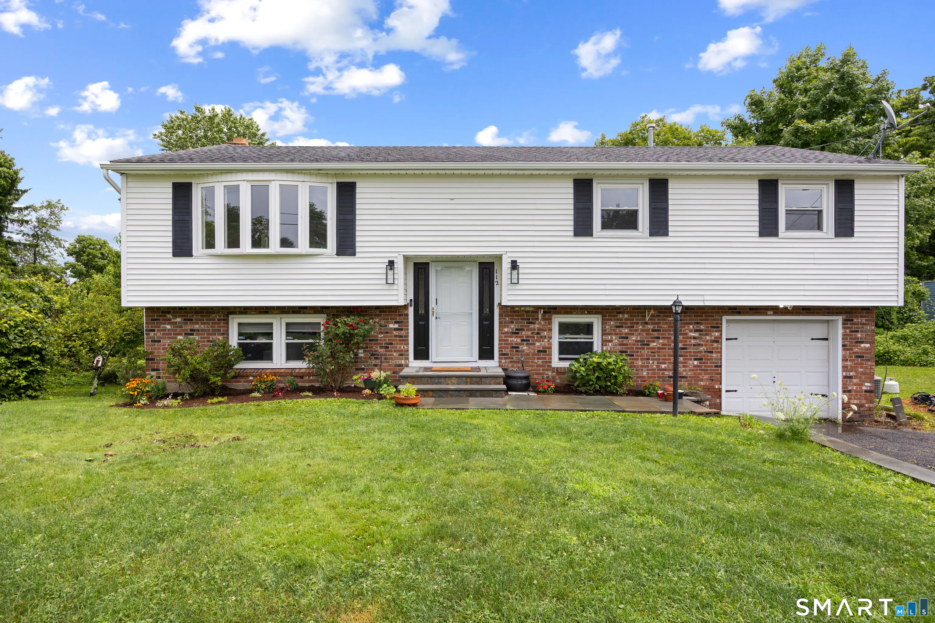 112 Joy Road, Middlebury