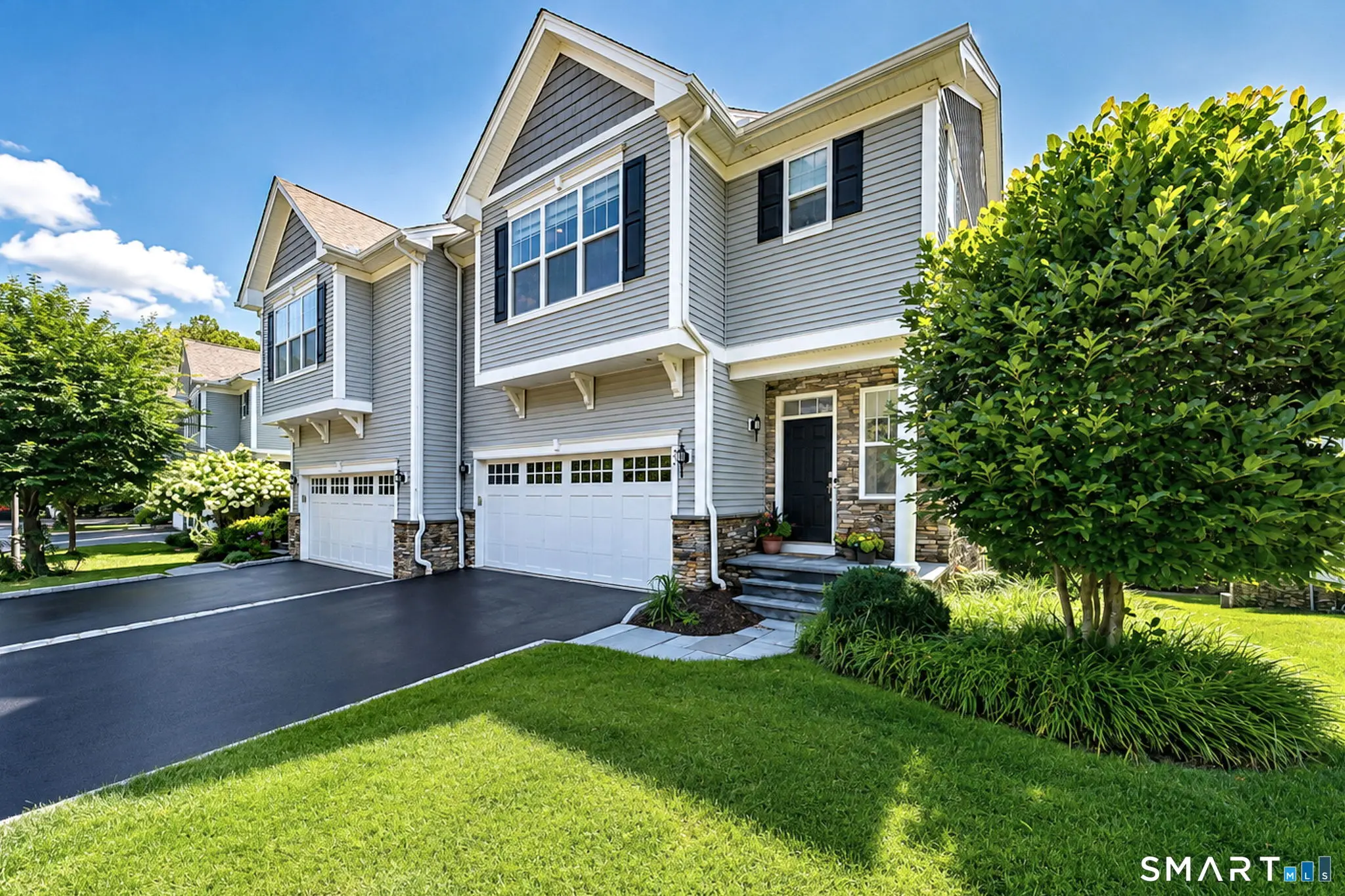 560 River Road 33, Shelton
