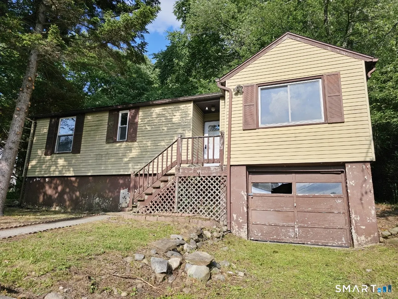 66 Chesterfield Avenue, Wolcott