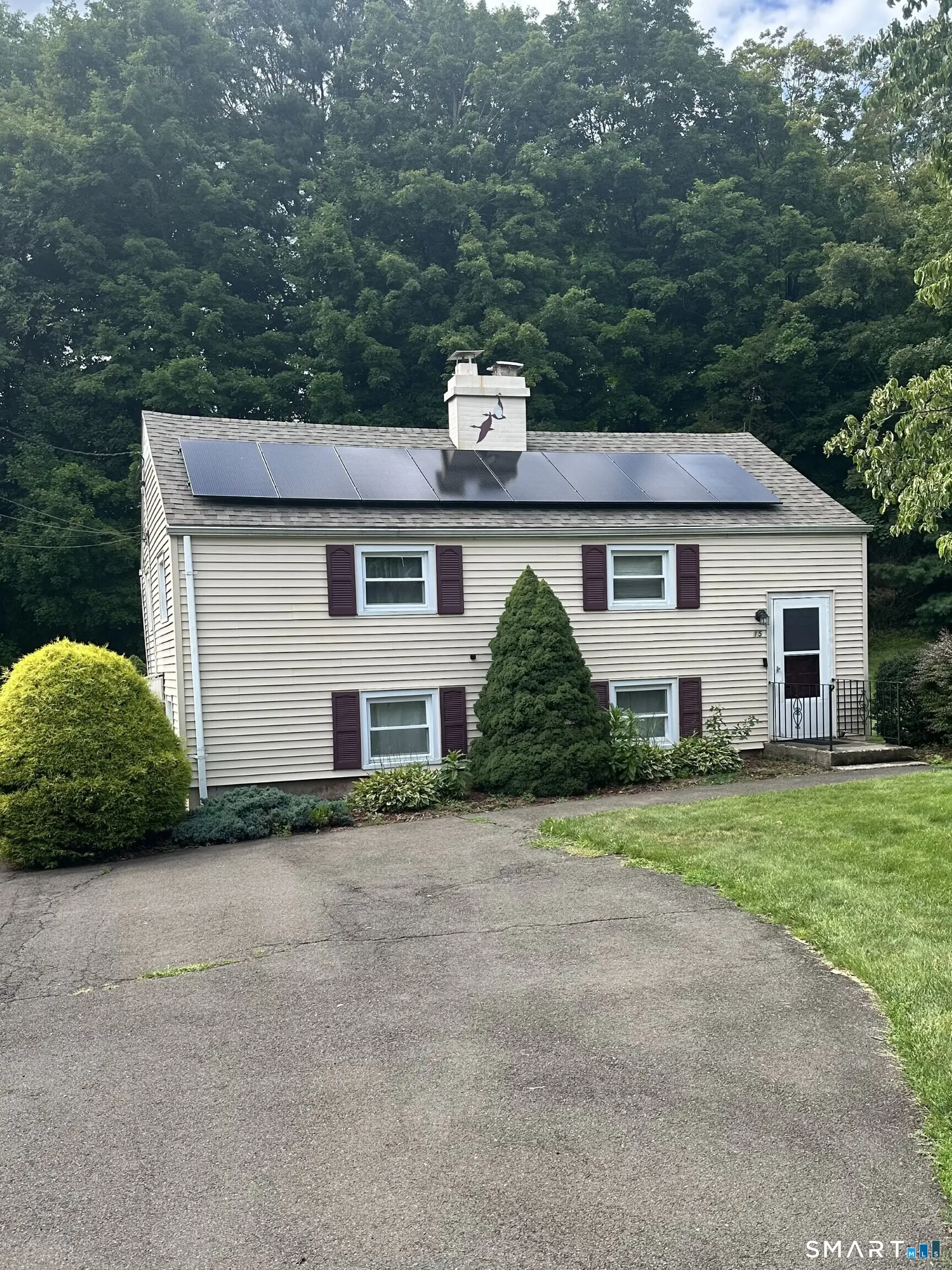 15 Earl Avenue, Hamden