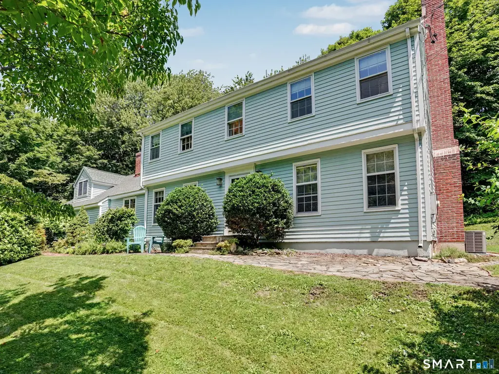 20 Pocconock Trail, Ridgefield