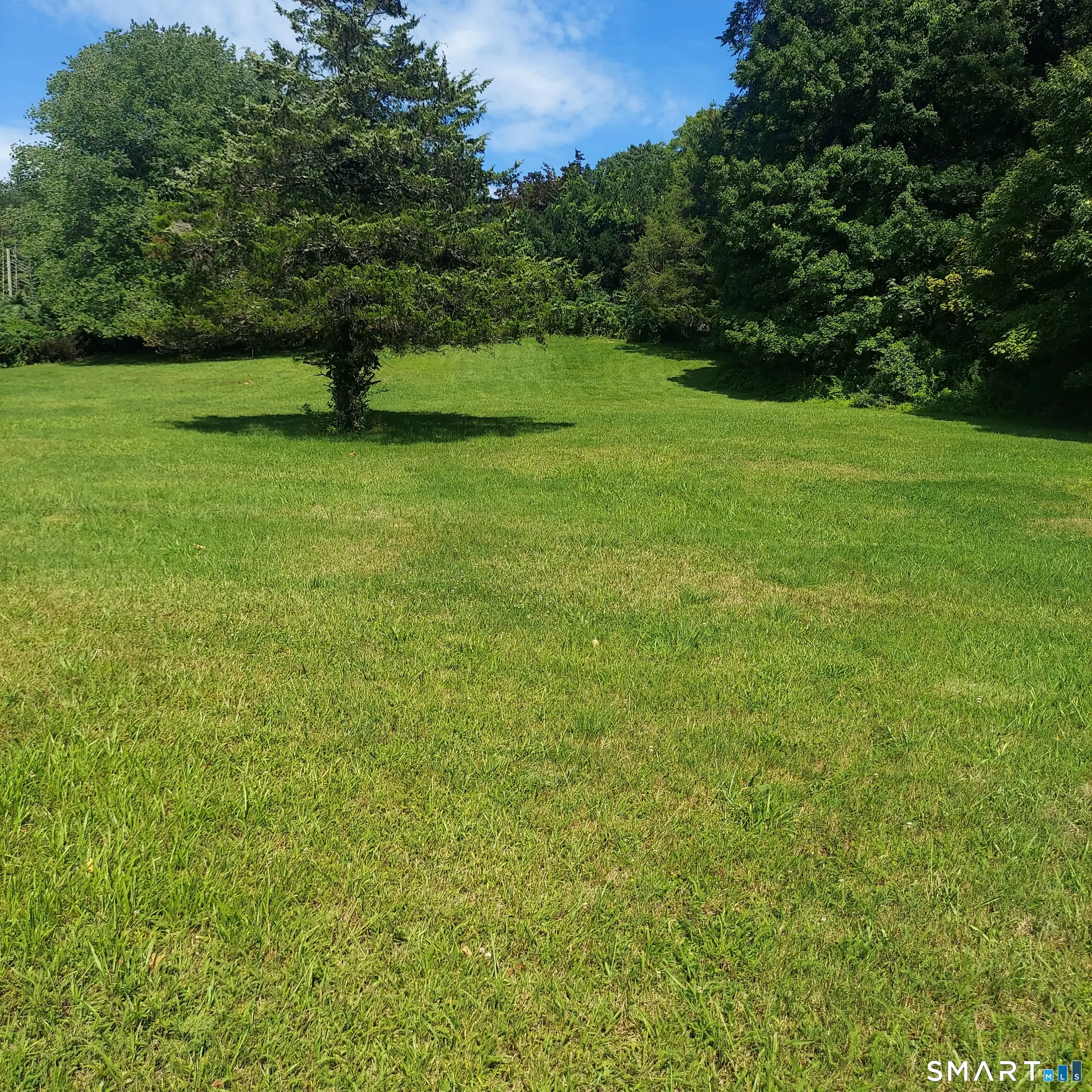 375 Hartford Road, Salem