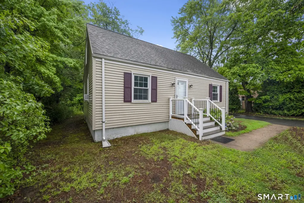 65 Old Windsor Road, Bloomfield