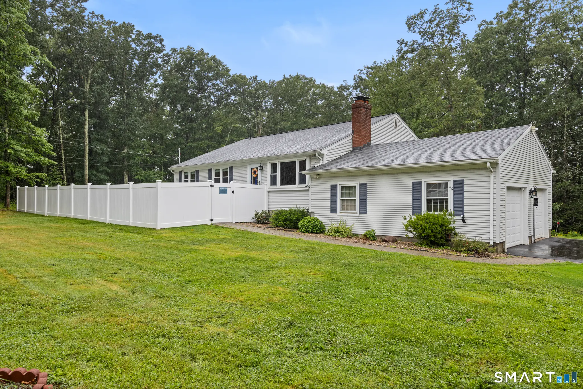 11 Top View Drive, Simsbury