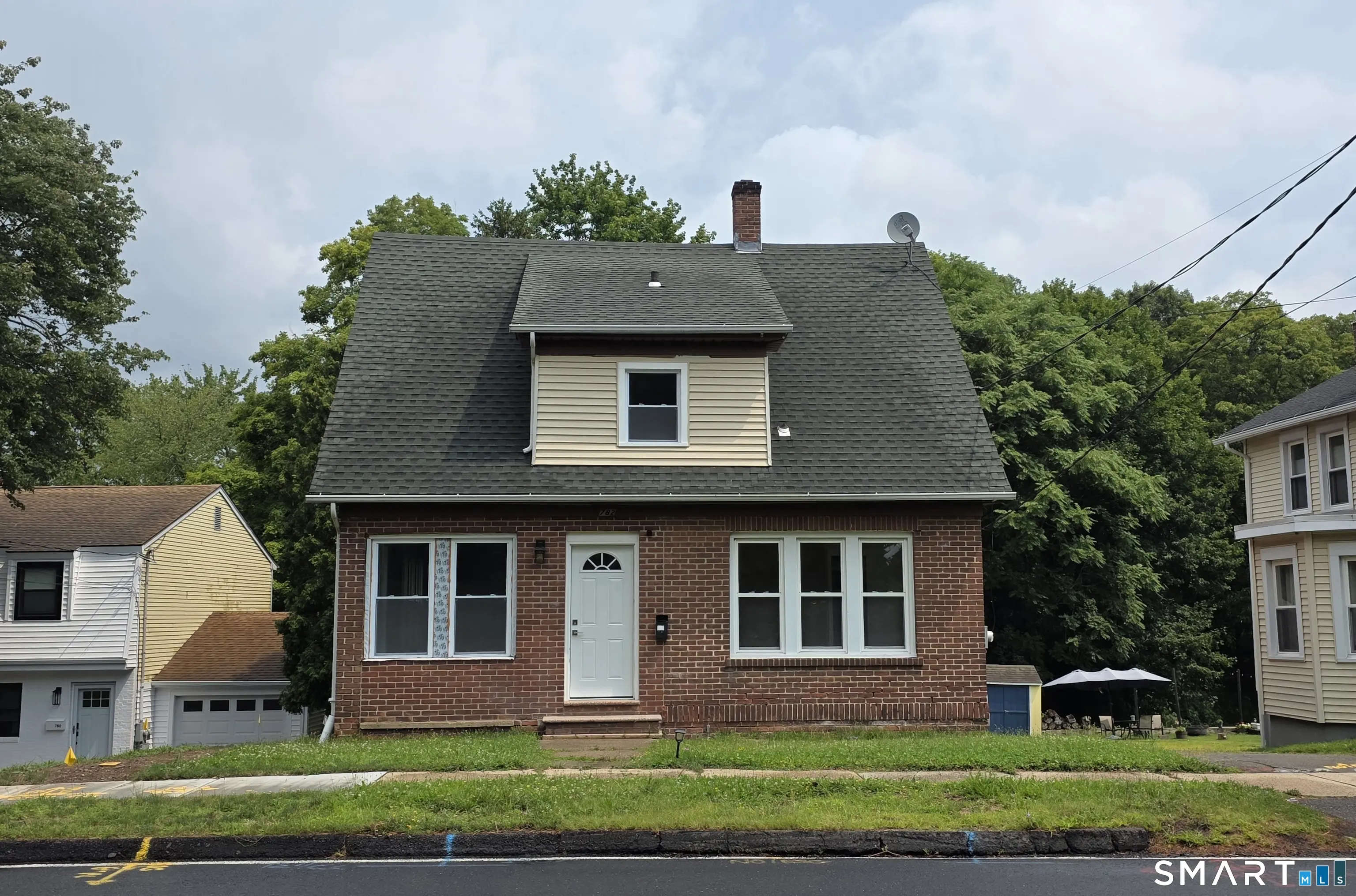 782 Center Street, Wallingford