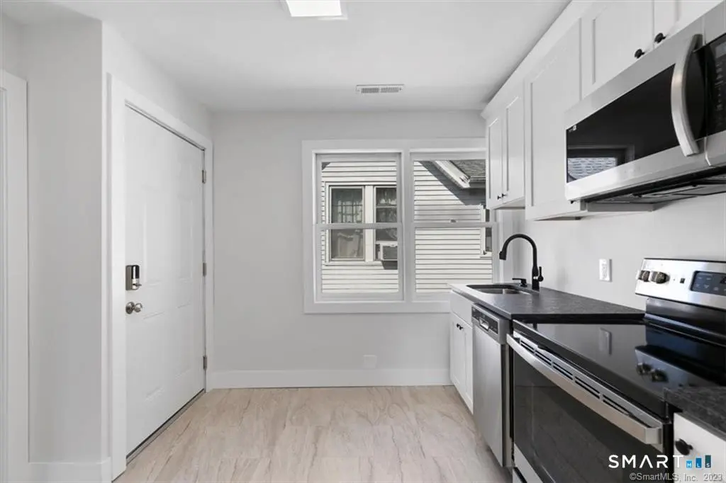 19 Willard St Street Fl 3, New Haven