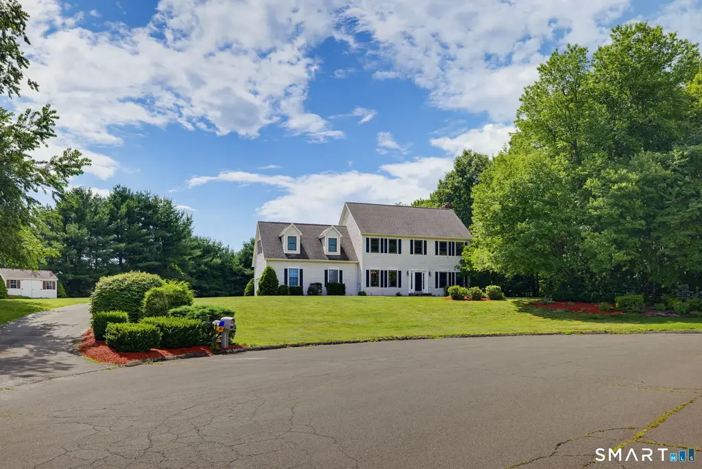 33 Deer Meadow, Tolland