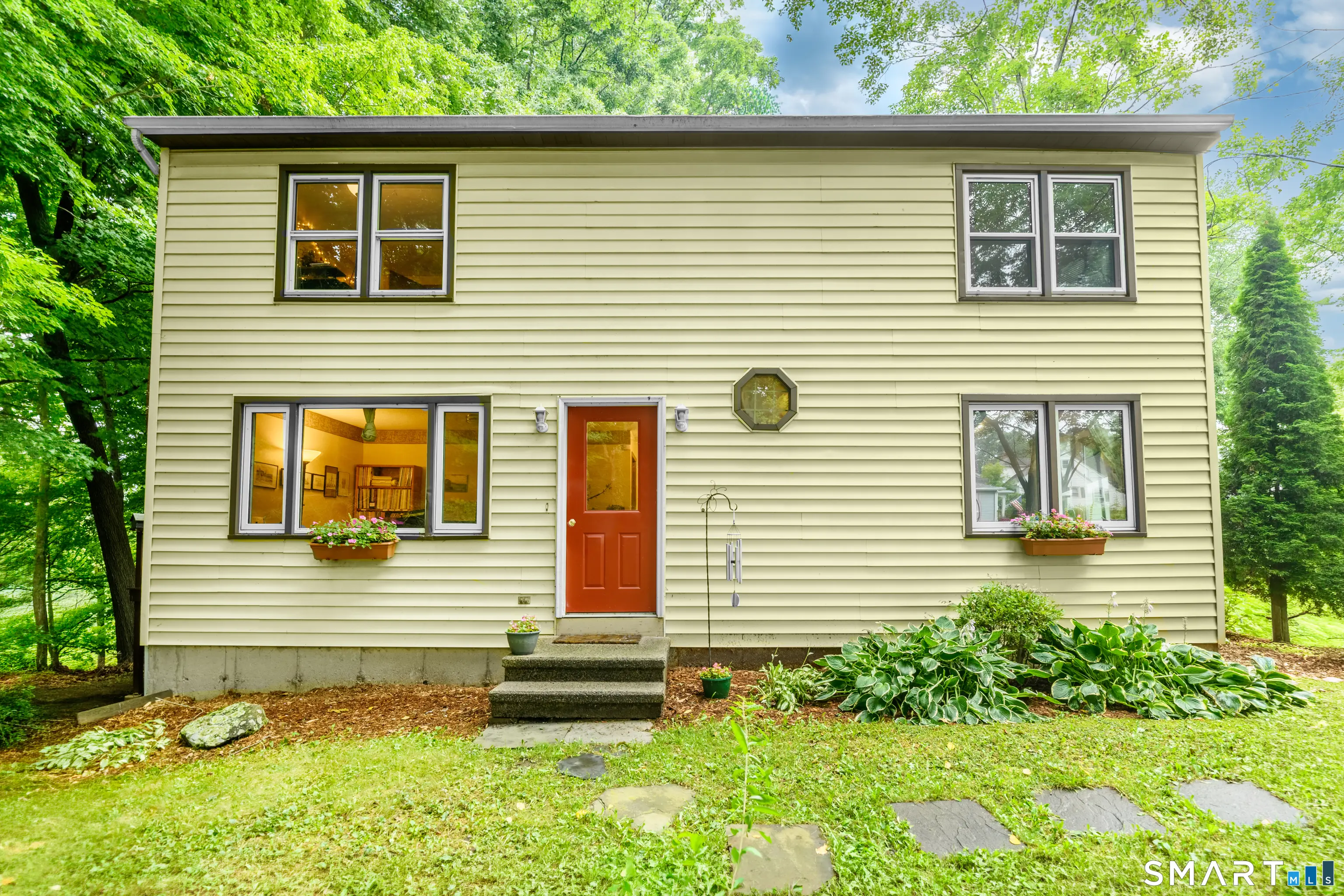 24 Yale Avenue, Middlebury