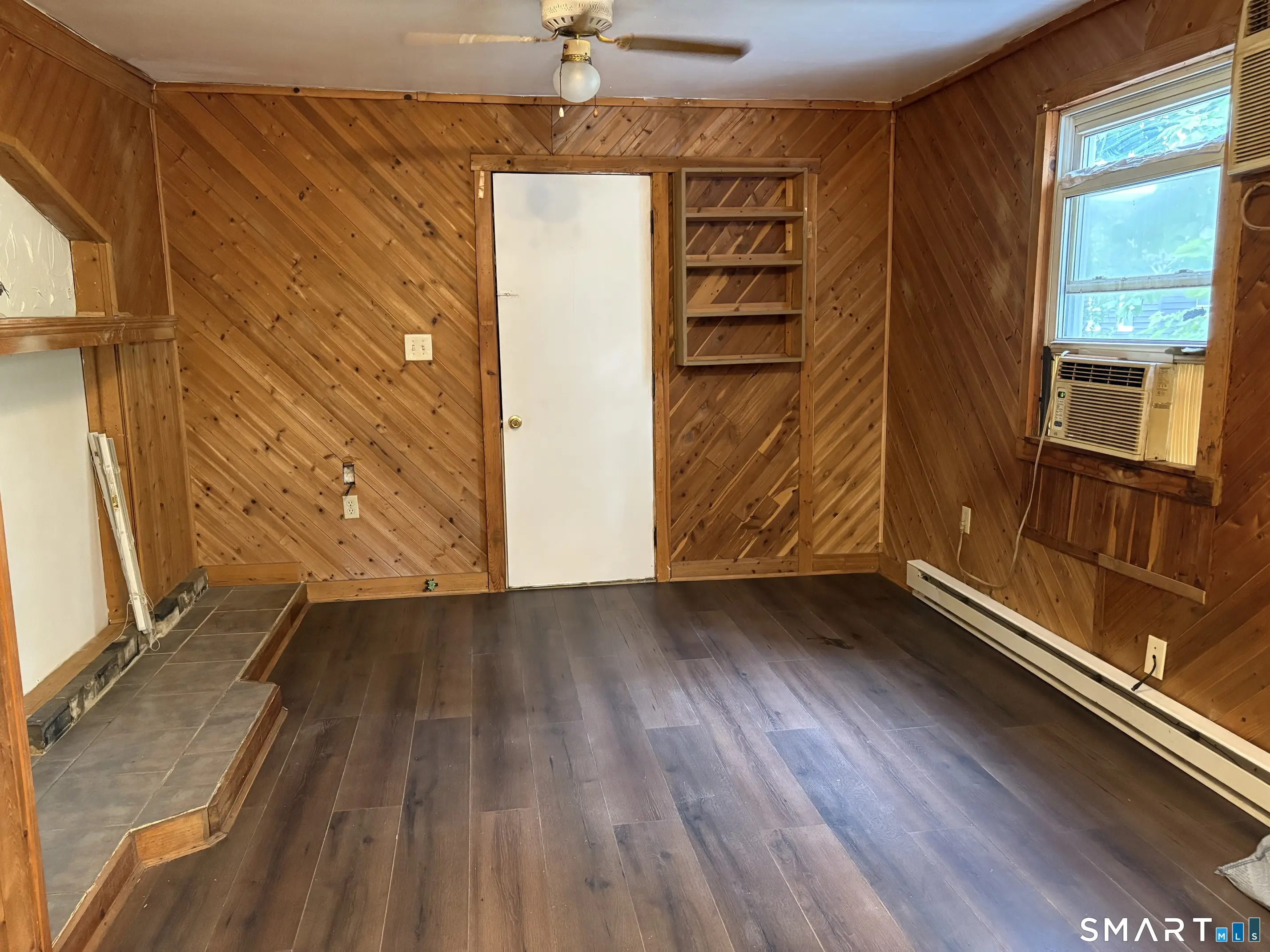 476 Park Avenue 2nd Flr B, Torrington