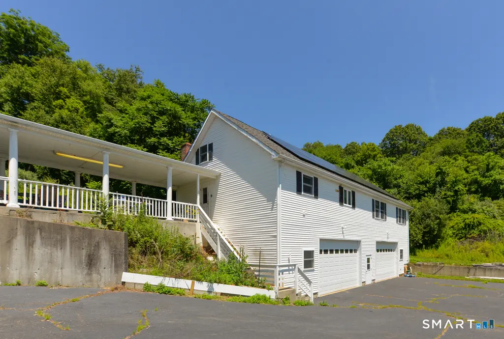 122 Purchase Brook Road, Southbury