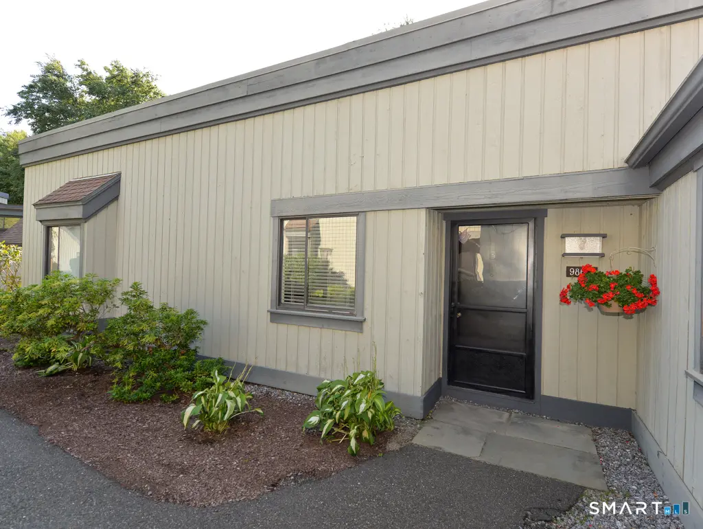 986 Heritage Village A, Southbury