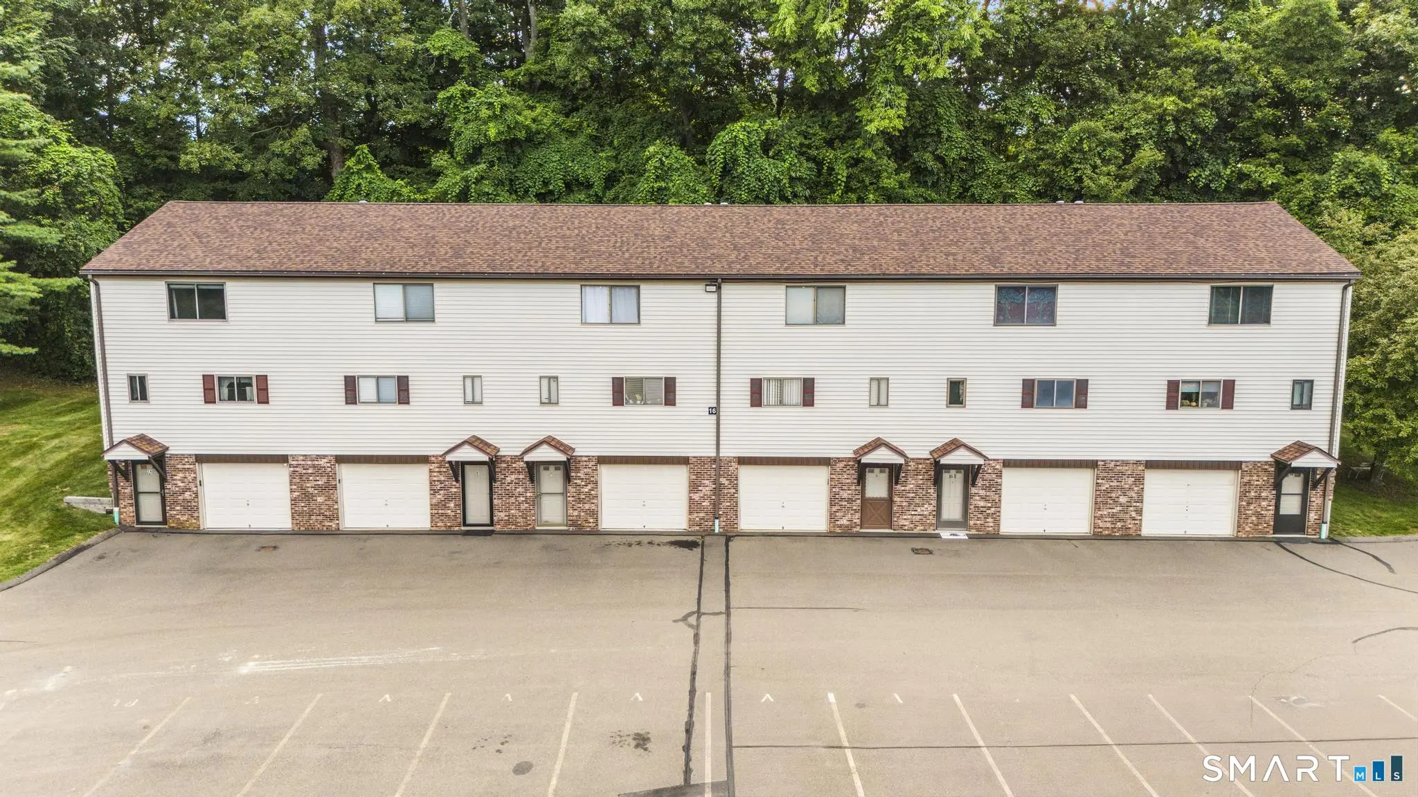 140 Thompson Street 16a, East Haven