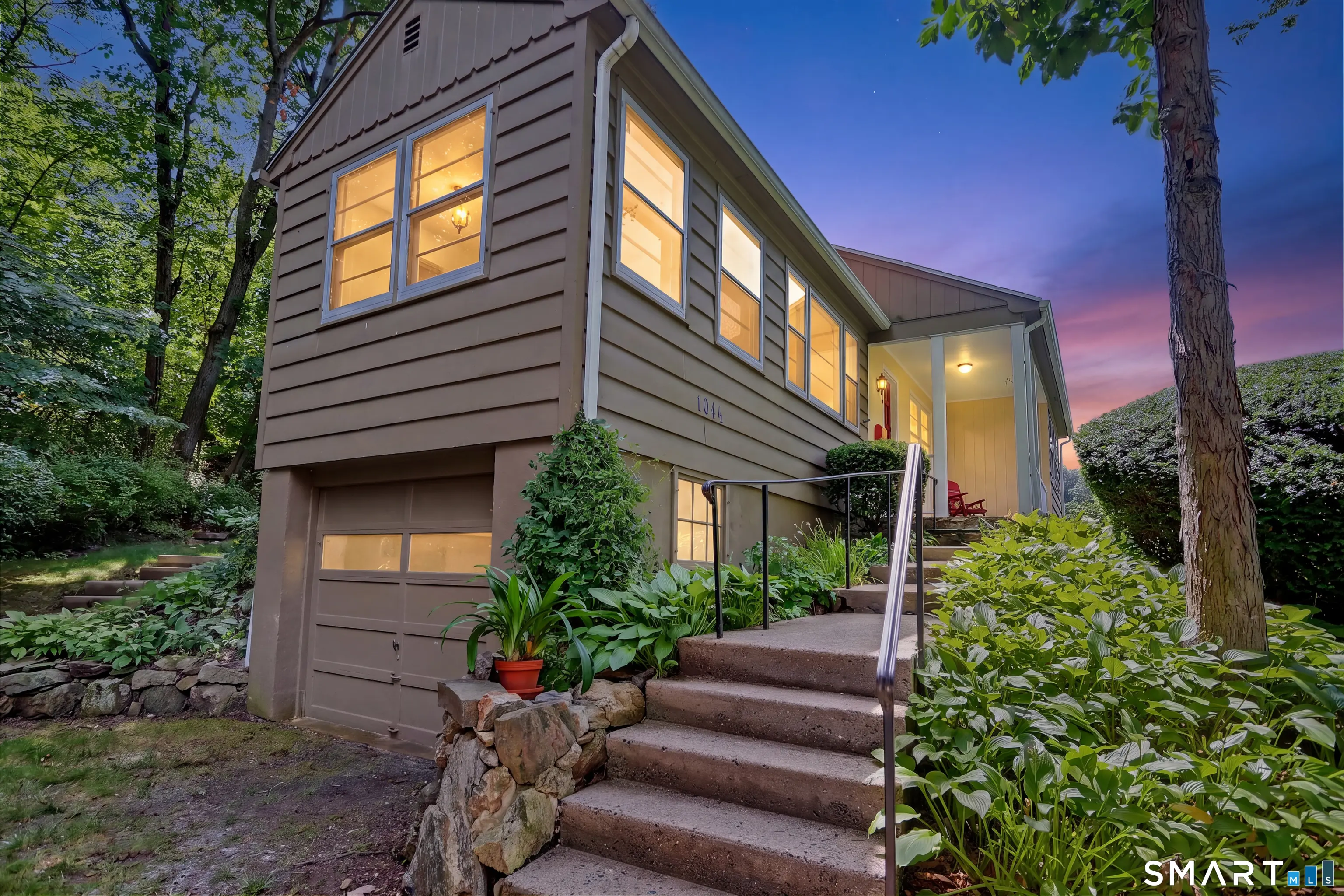 104 1/2 Ledgebrook Drive 104h, Norwalk