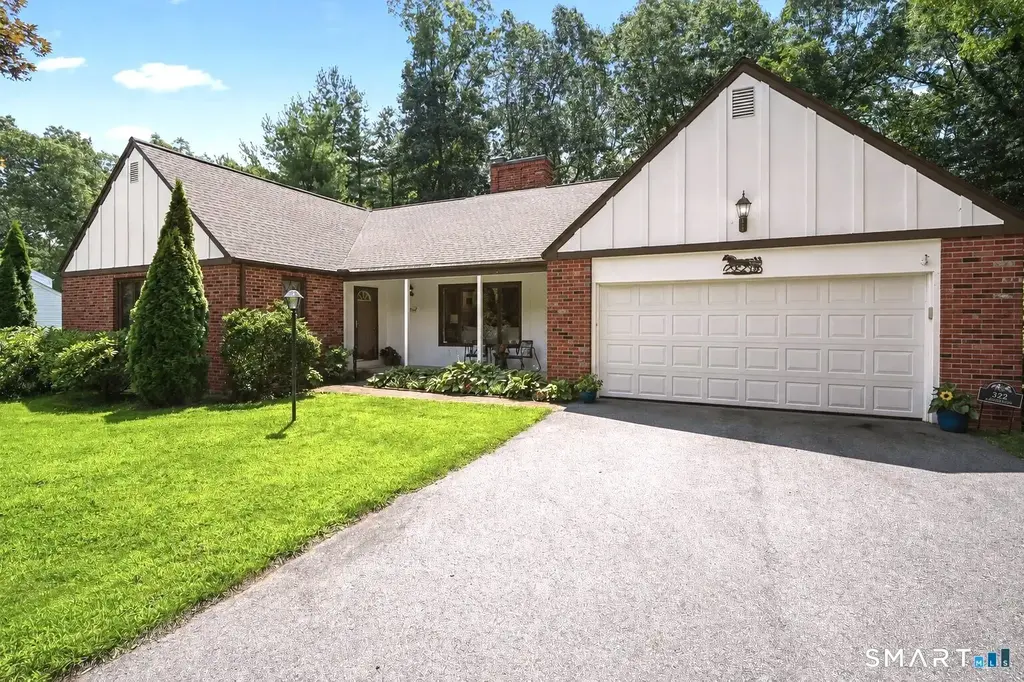 322 Carriage Drive, Glastonbury