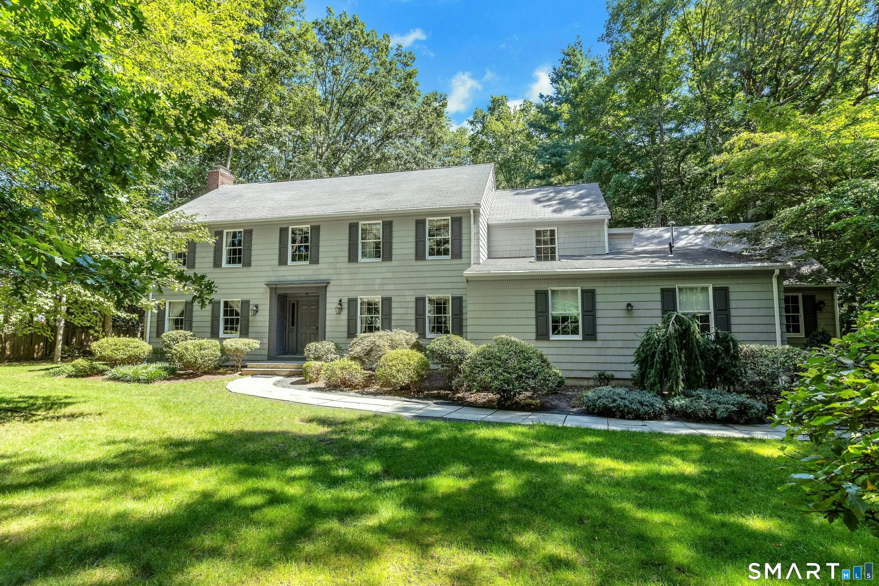 45 East Common Road, Easton