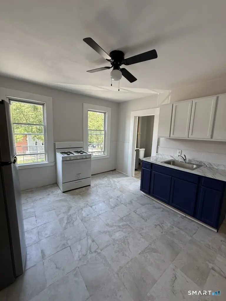 32 Main Street 2, Simsbury