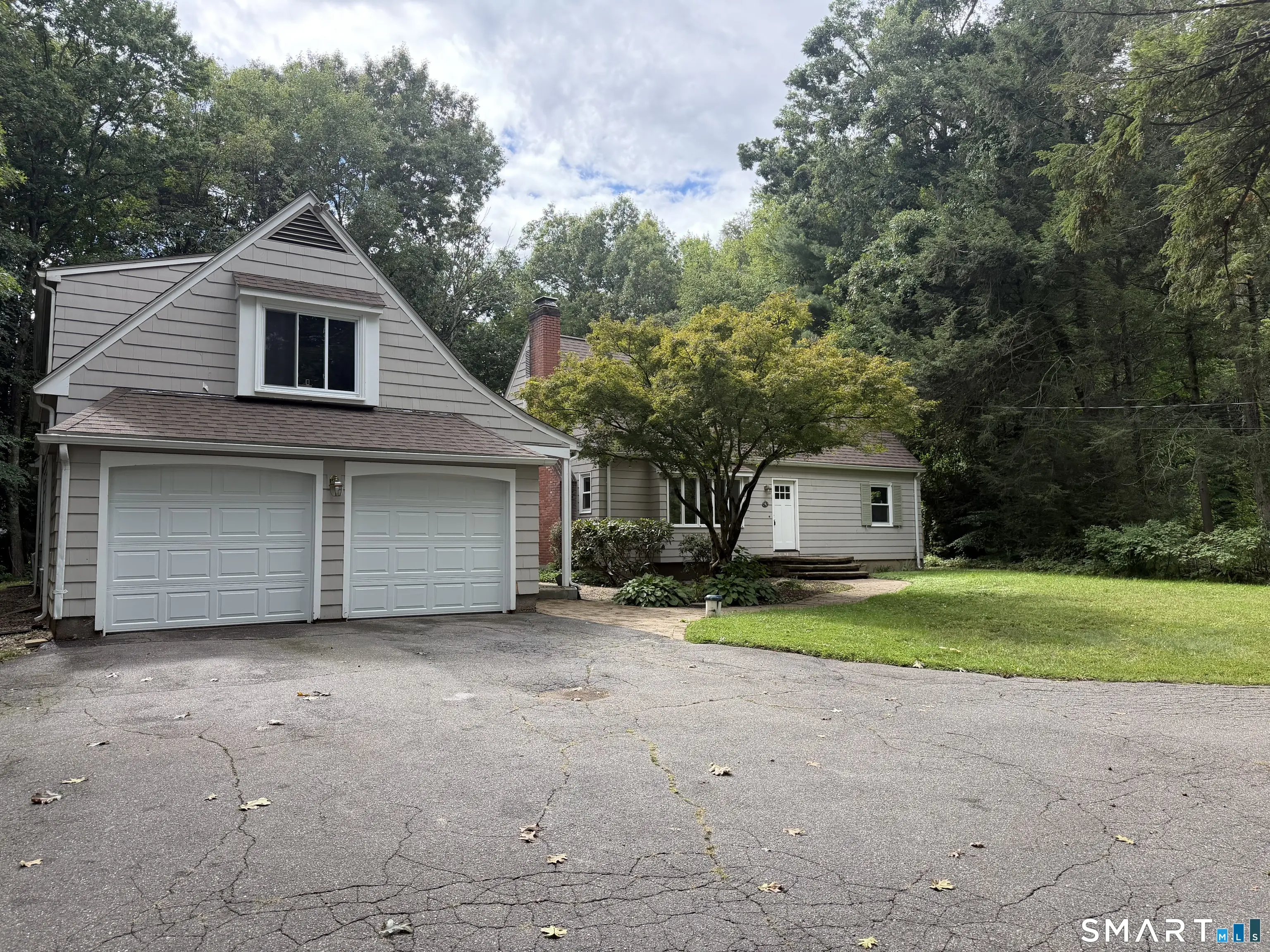 9 Pine Woods Road, Granby