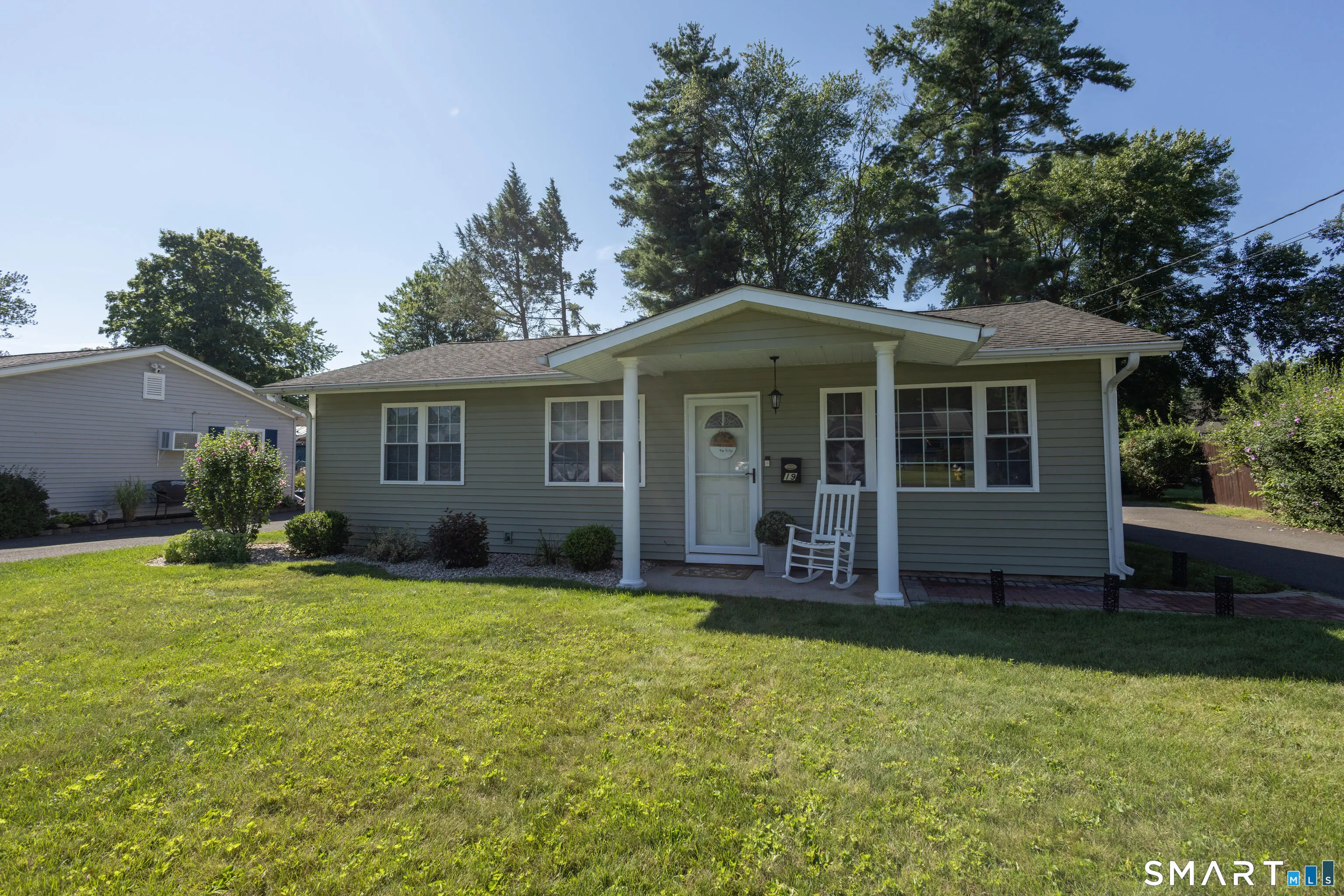 19 Hardwood Road, Plainville