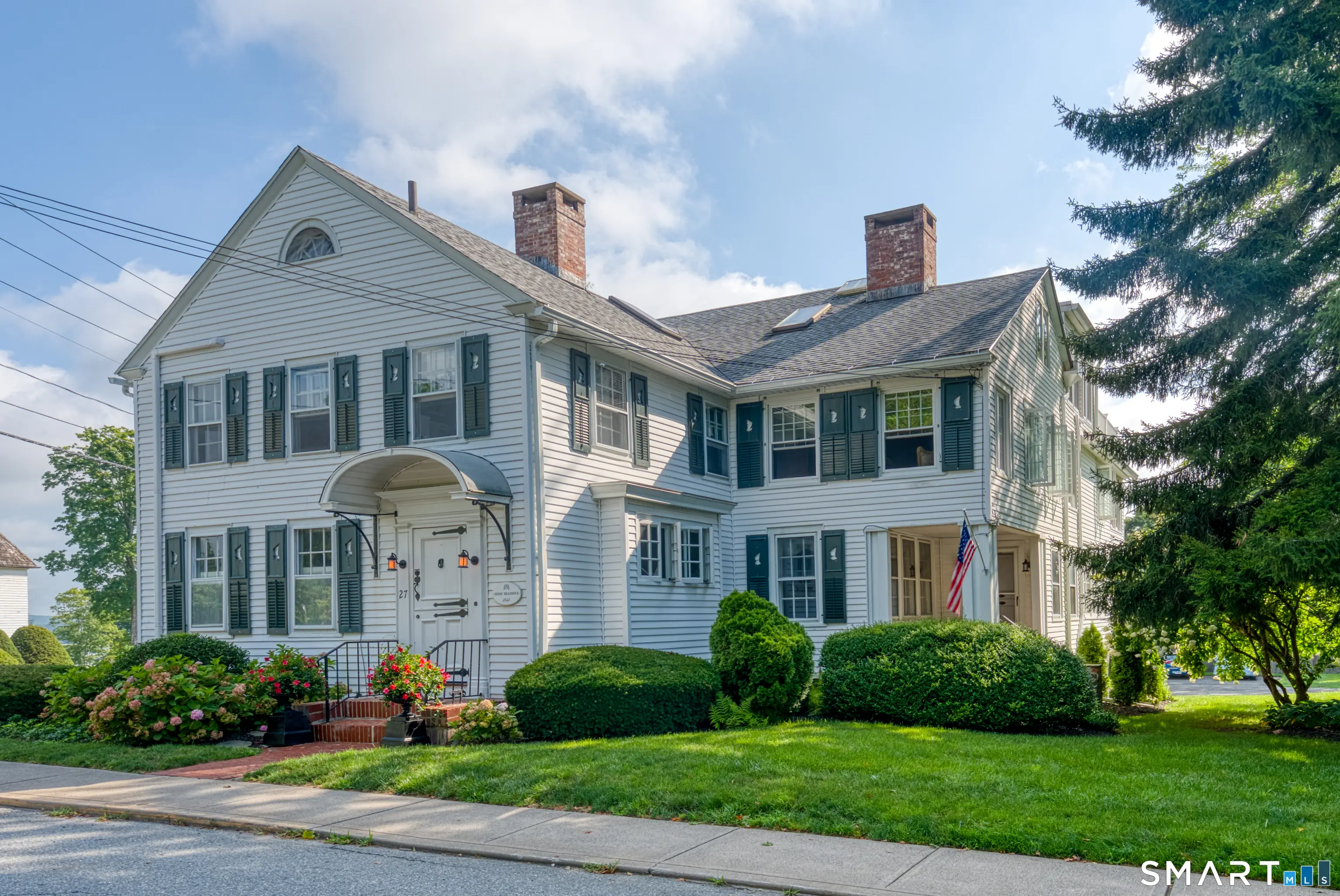 27 North Main Street 8, Essex