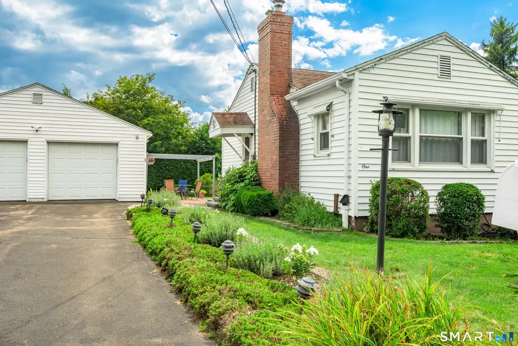 1 Cheryl Drive, Enfield