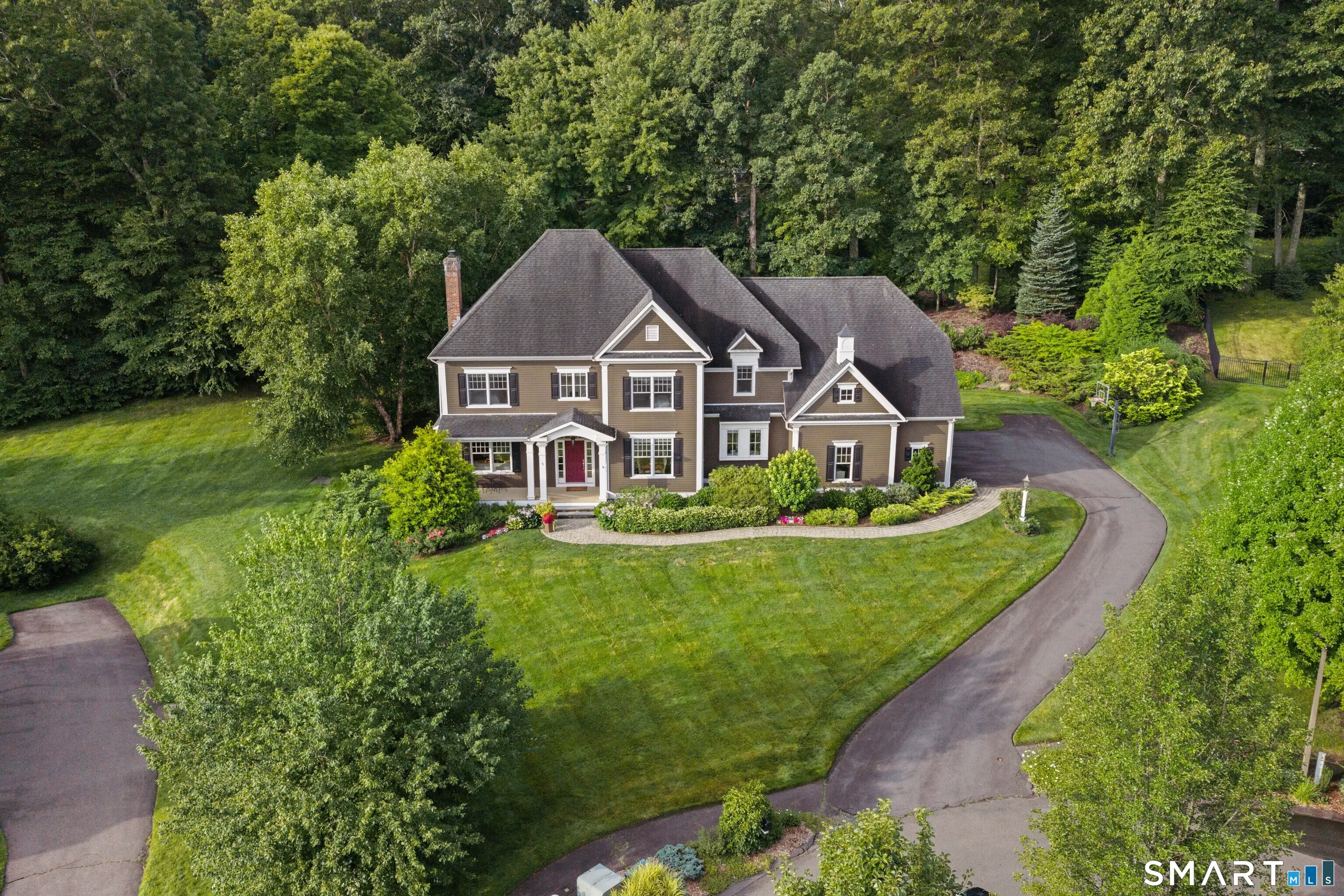 5 Champlains Drive, Farmington