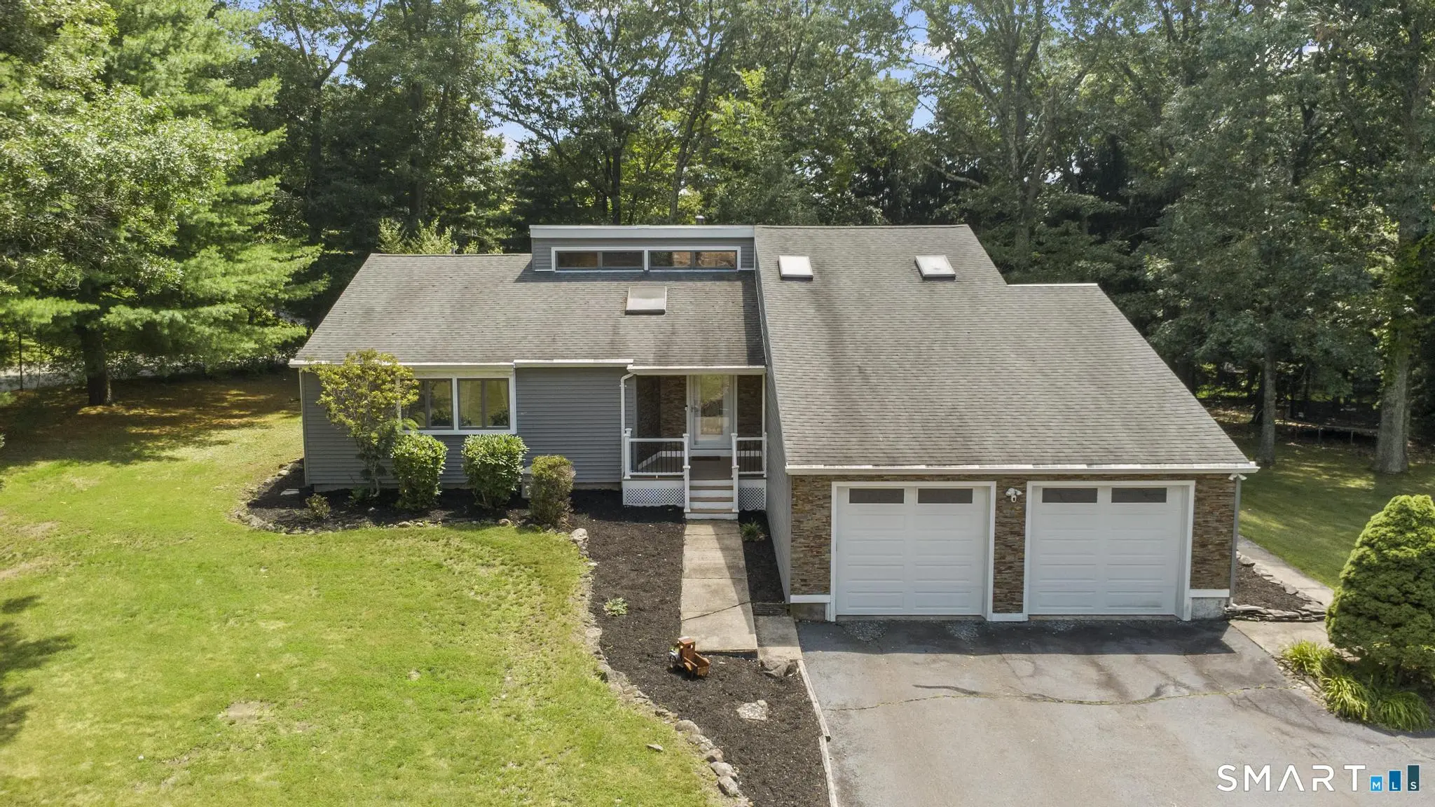 184 Bear Path Road, Hamden