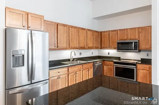 15 Dinah Street 303, West Hartford