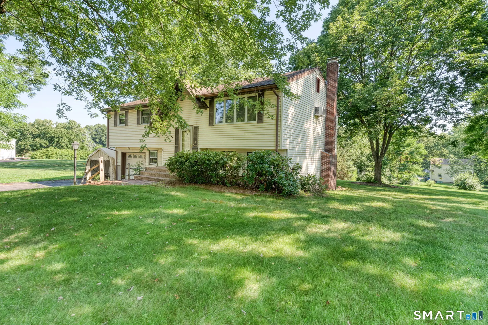 6 Blueberry Circle, Ellington