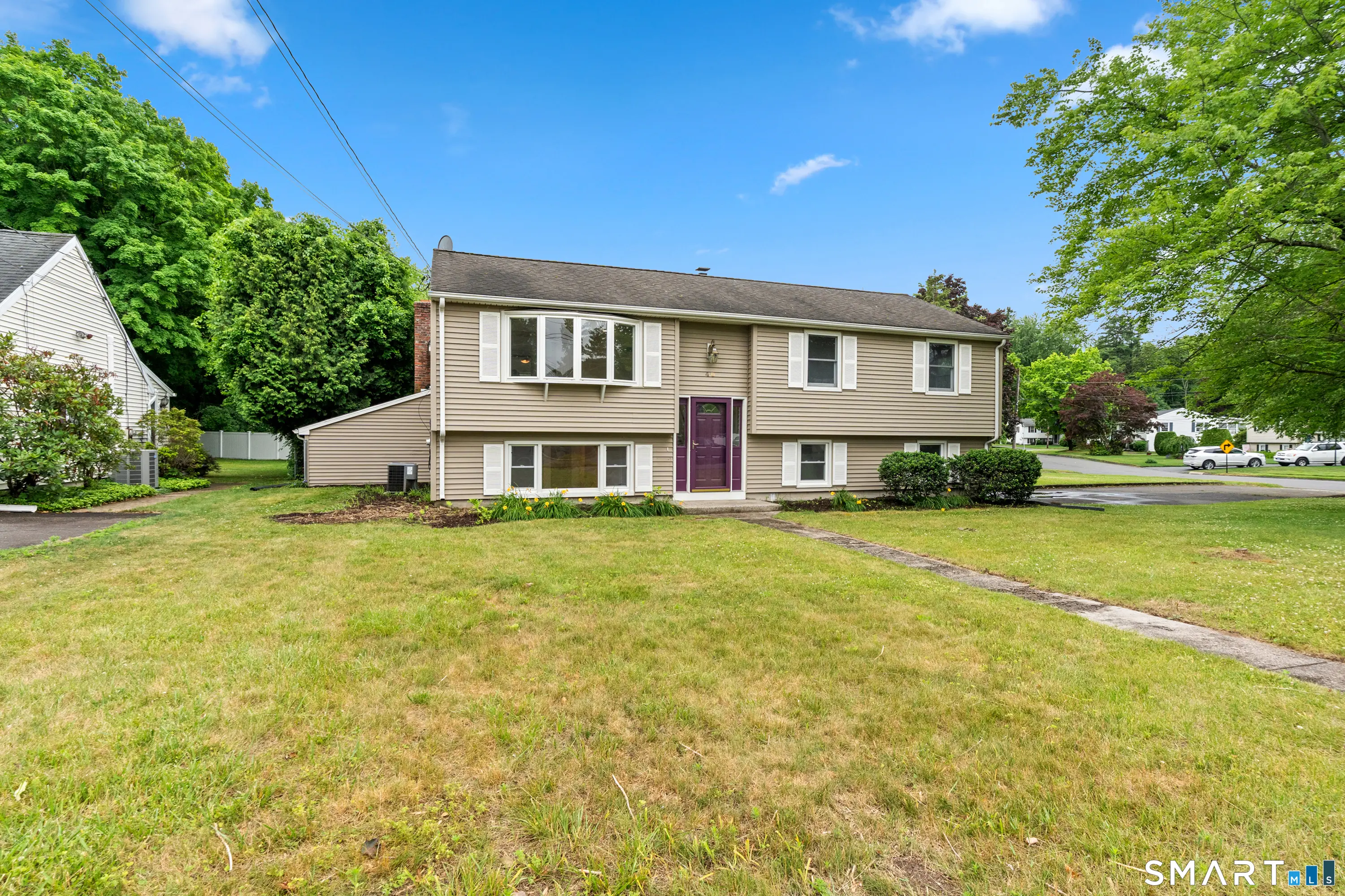 40 Woodside Lane, Plainville