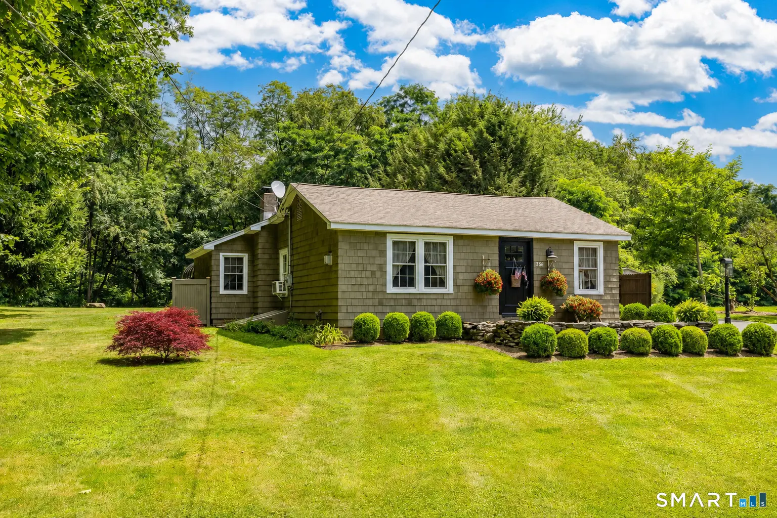 336 Maple Street, Litchfield