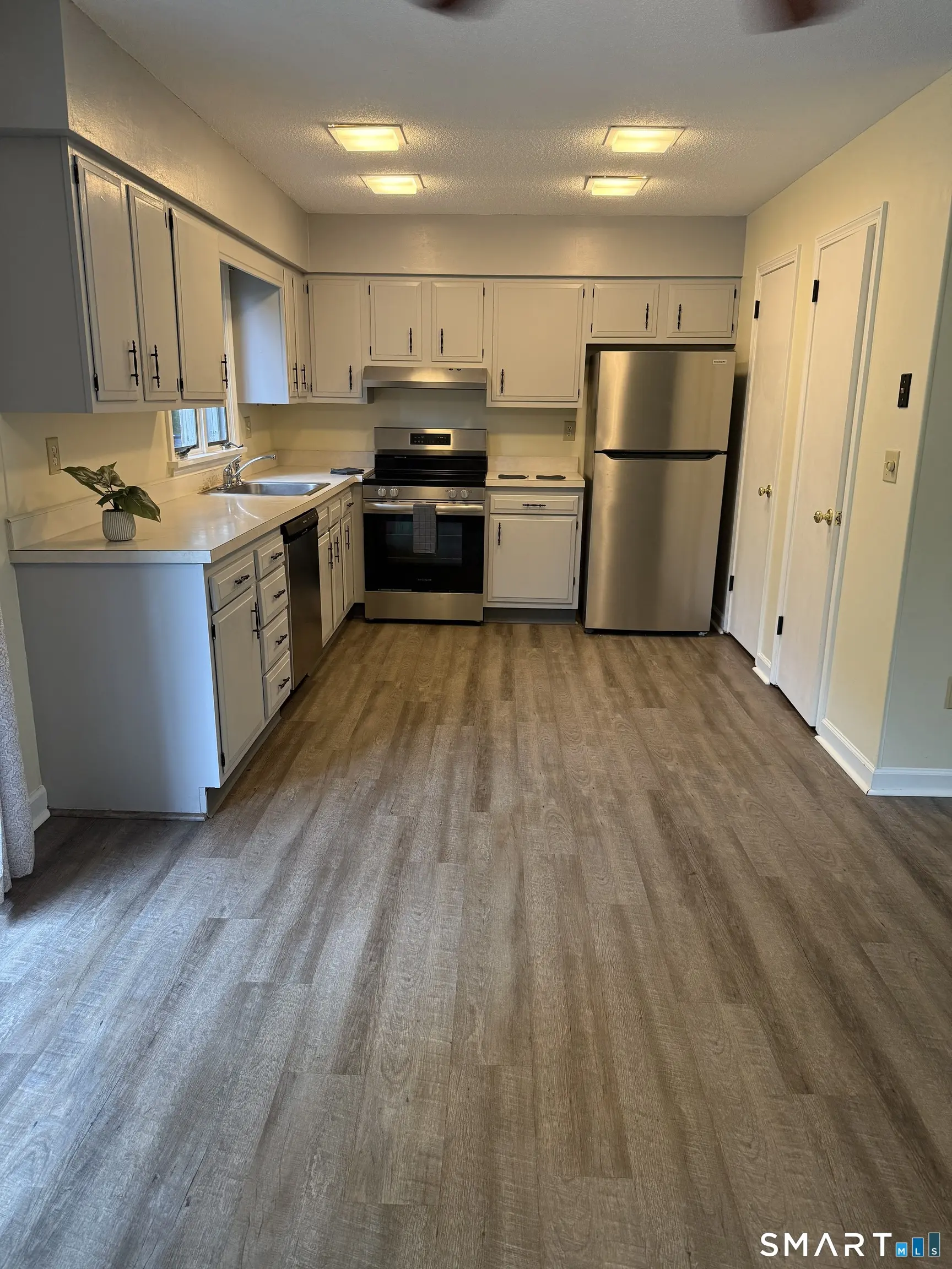 137 West Bridge Street, Deep River
