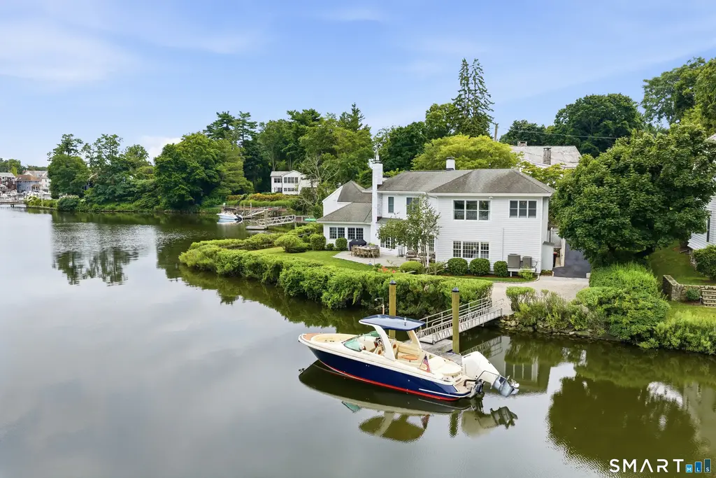 61 Five Mile River Road, Darien