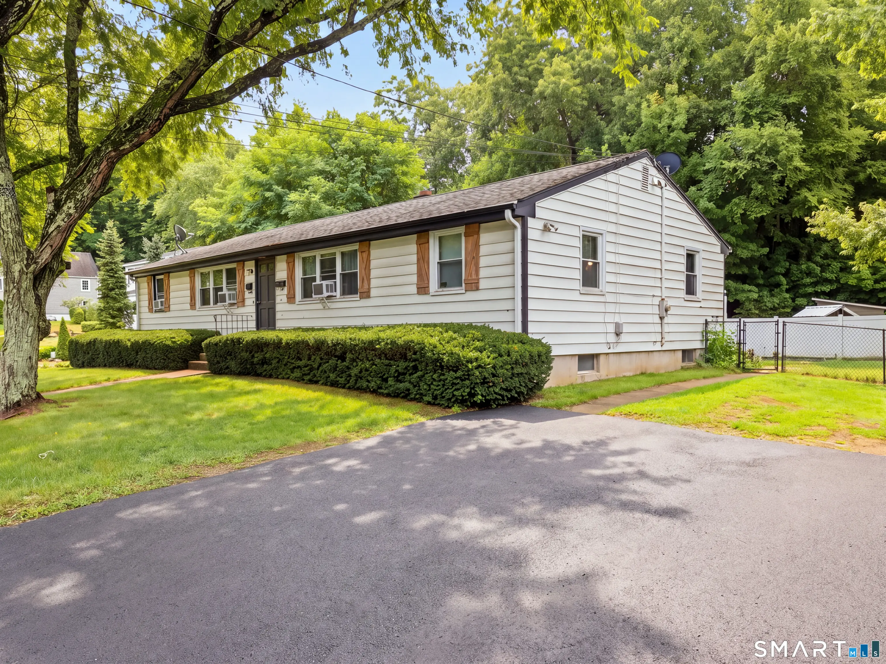 120 New Britain Avenue, Farmington